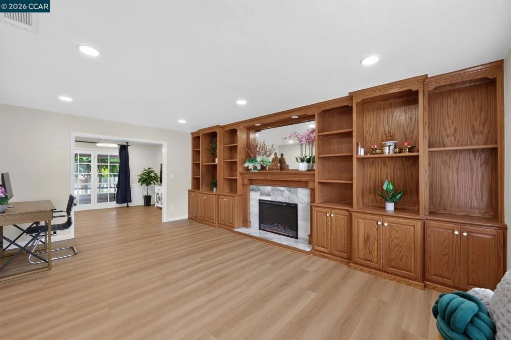 Photo of 1325 Belfair Dr