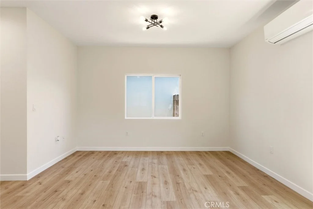 Photo of 2151 Euclid