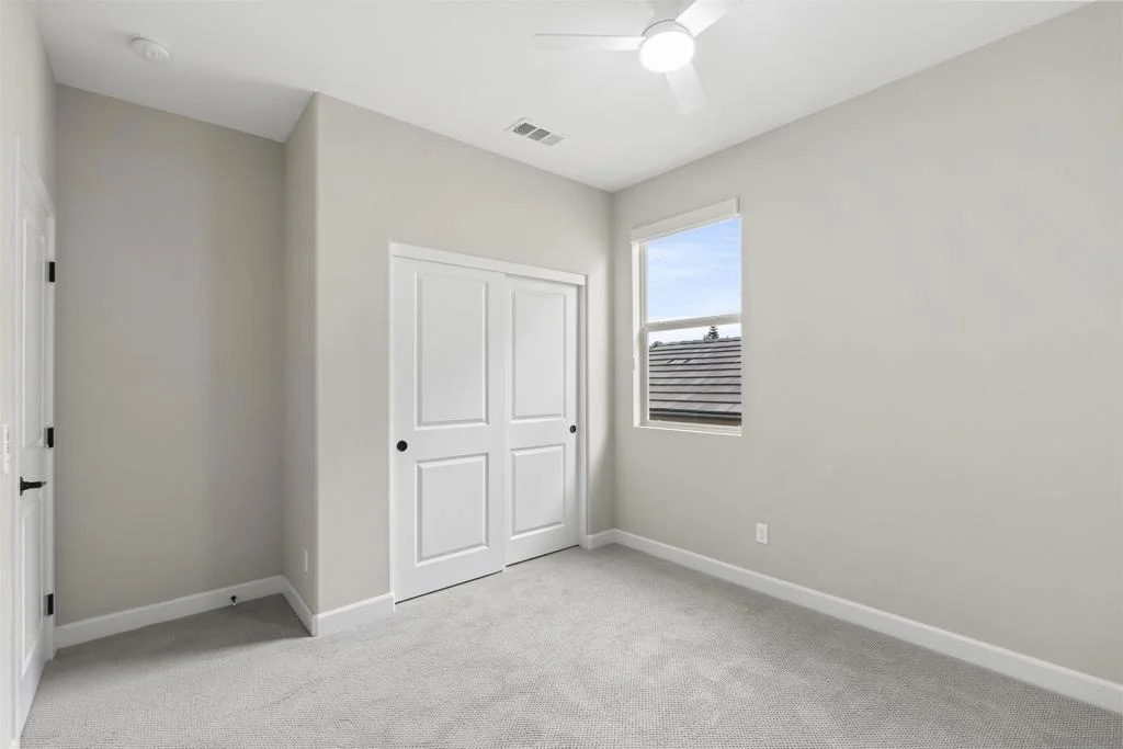 Photo of 1187 Barry Pl