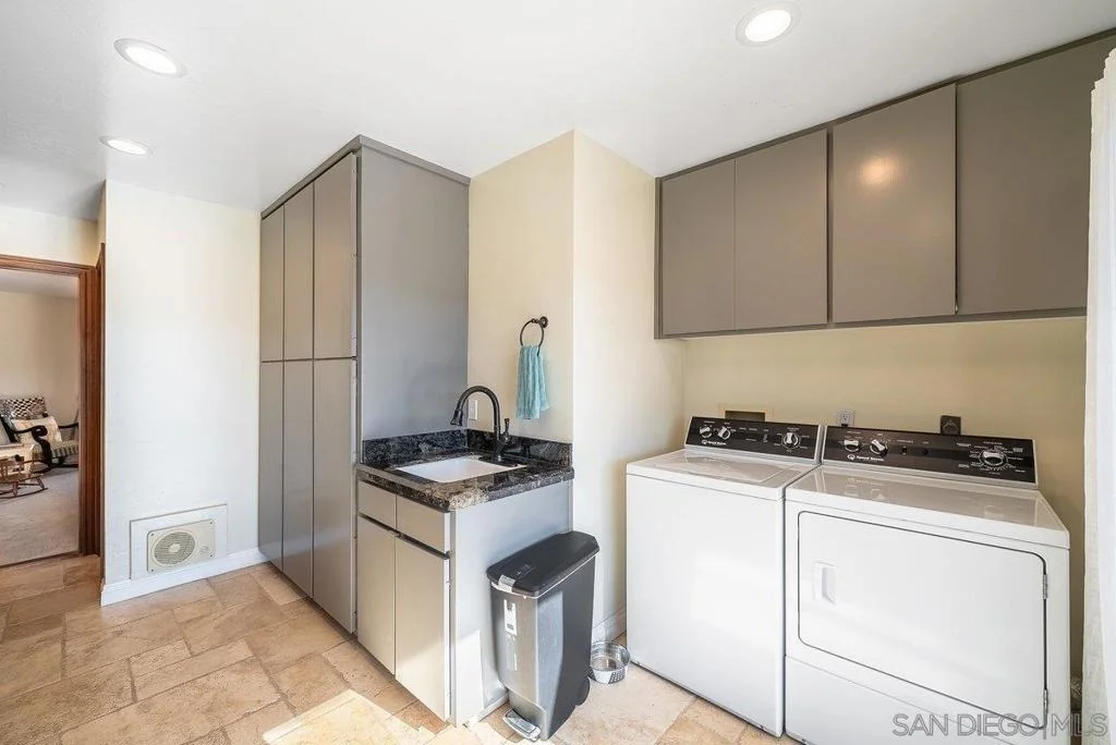 Photo of 33 Gateview