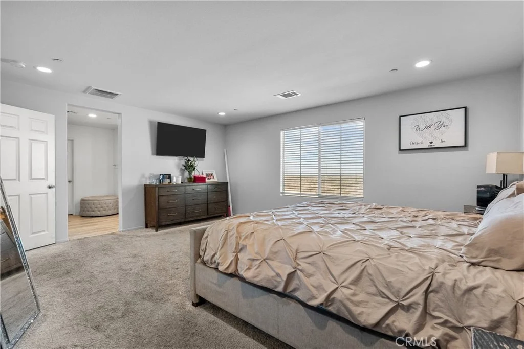 Photo of 6949 Beale