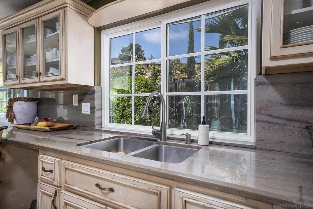 Photo of 902 Loma View
