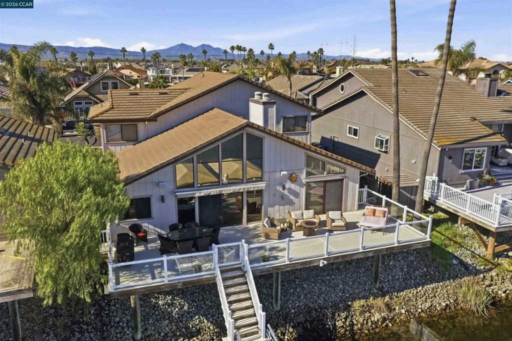 Photo of 2027 Windward Pt