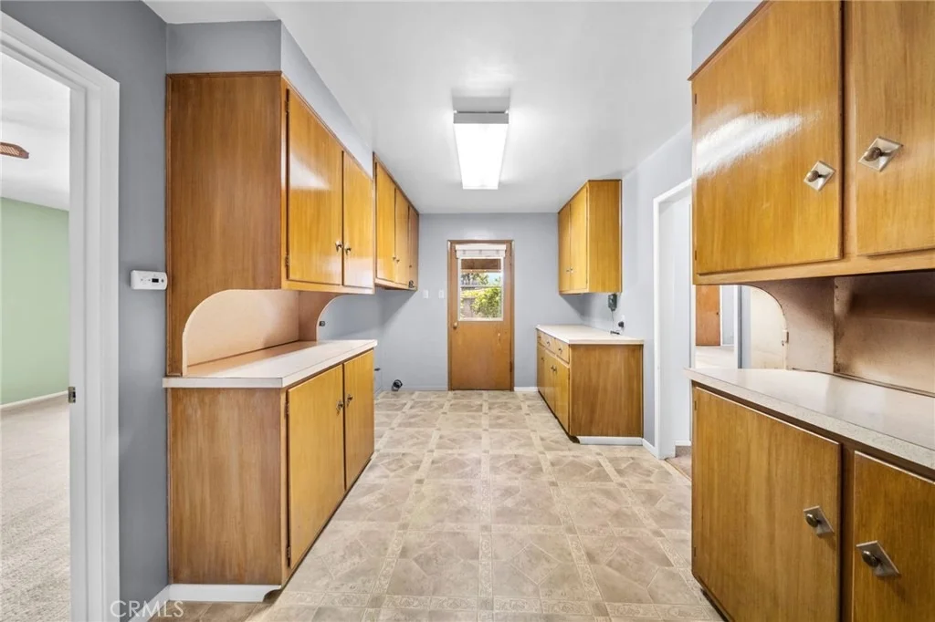 Photo of 5602 Persimmon