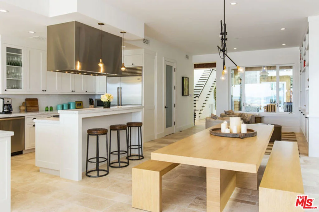 Photo of 23812 Malibu Road