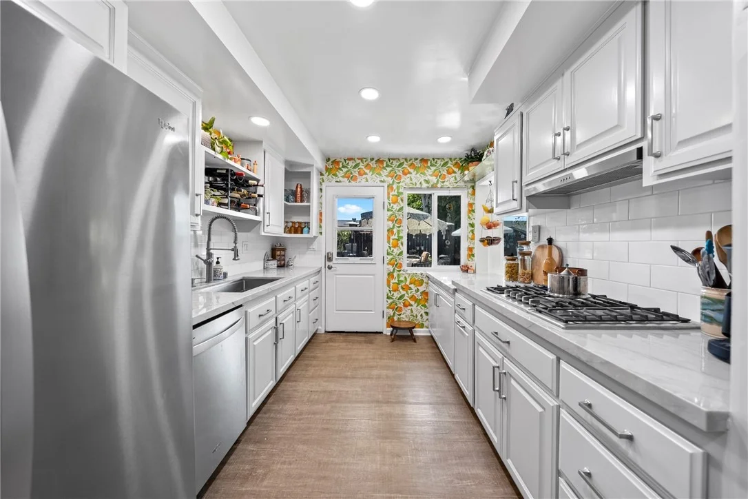 Photo of 1408 E Fairway Dr
