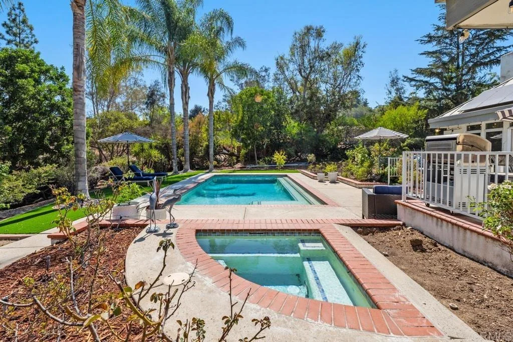 Photo of 5241 Alzeda Drive