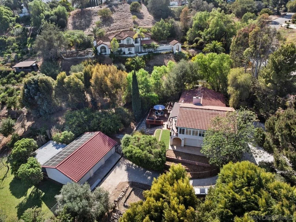 Photo of 4488 La Canada