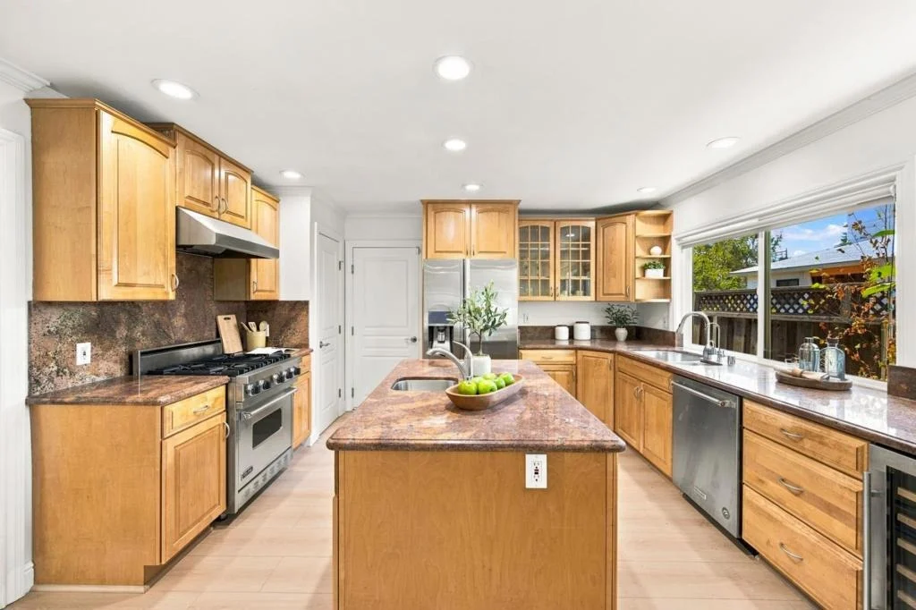 Photo of 1005 Iris Avenue