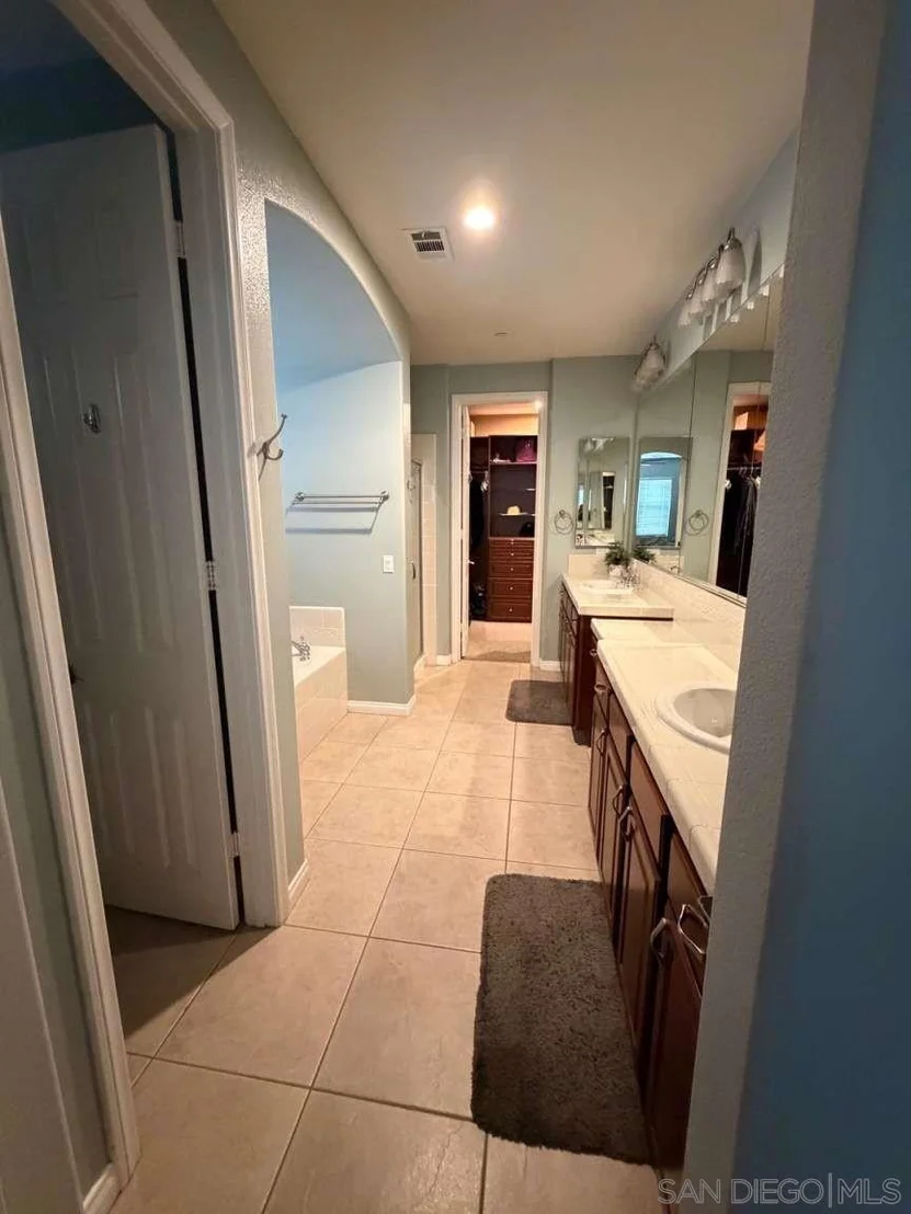 Photo of 2327 Clearcrest LN