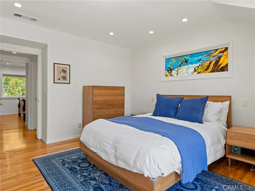 Photo of 1012 N Sunset Canyon Drive