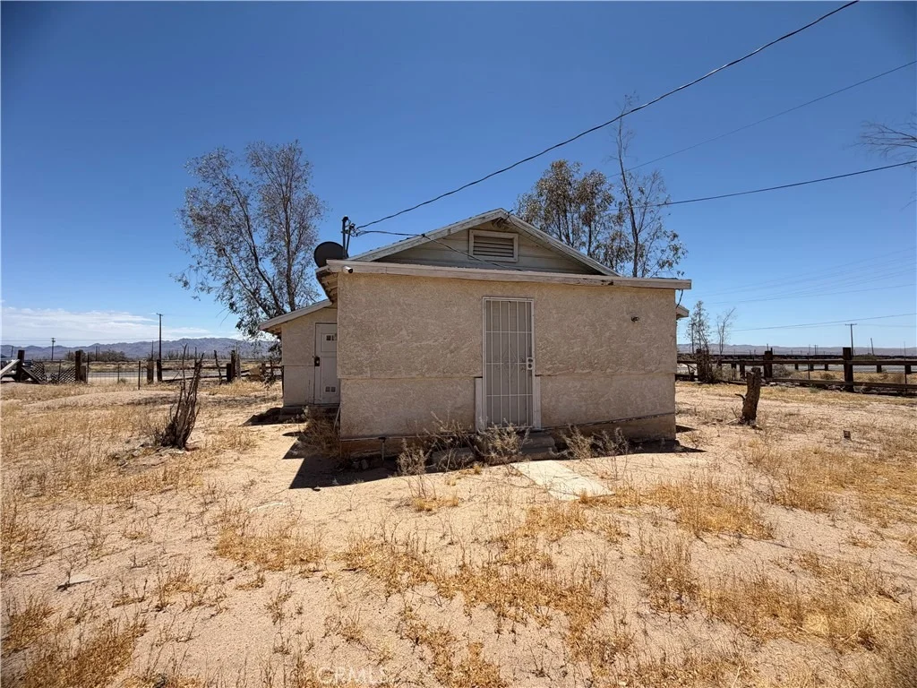 Photo of 567 W Yermo