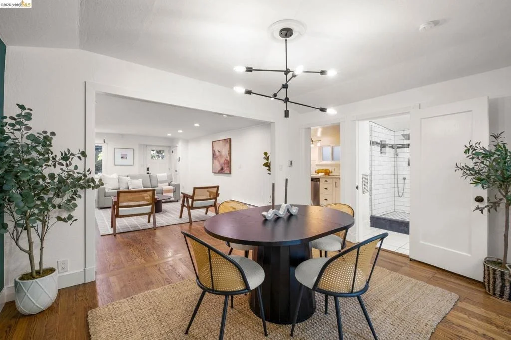 Photo of 2647 Monterey Blvd