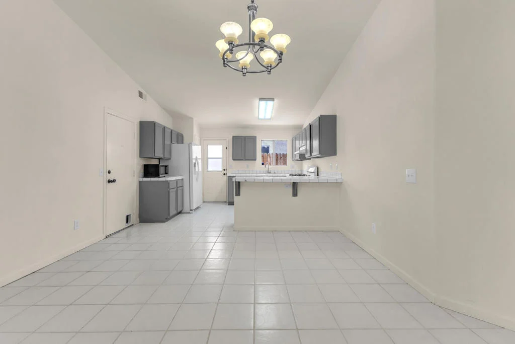 Photo of 52300 Avenida Herrera