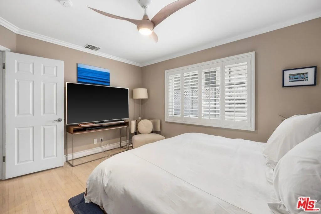 Photo of 2615 Beach Avenue