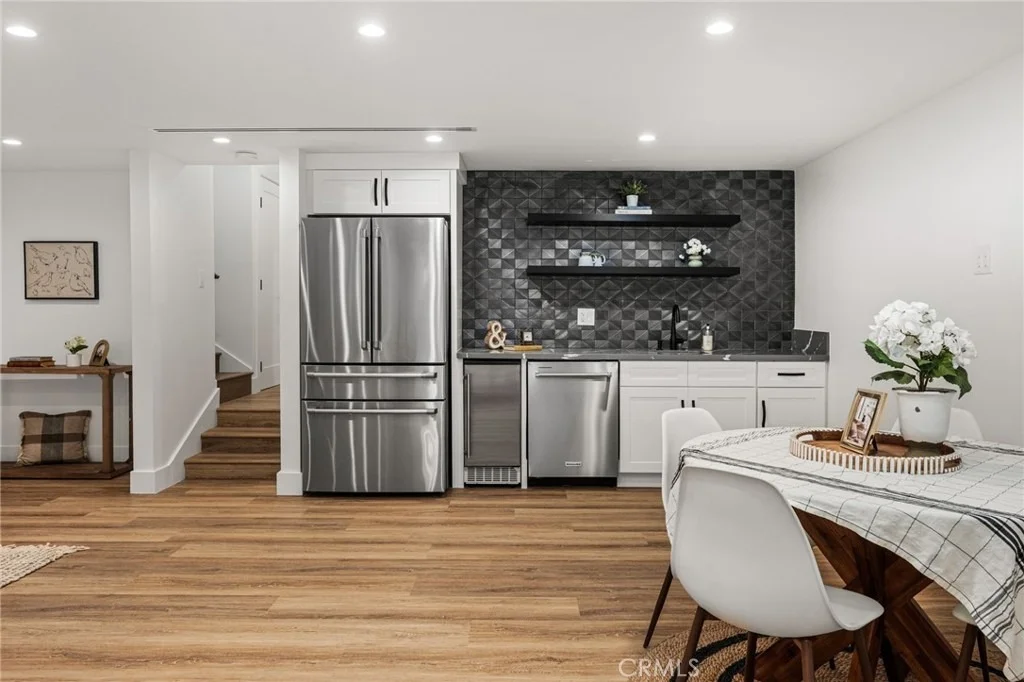 Photo of 3566 Beverly Glen