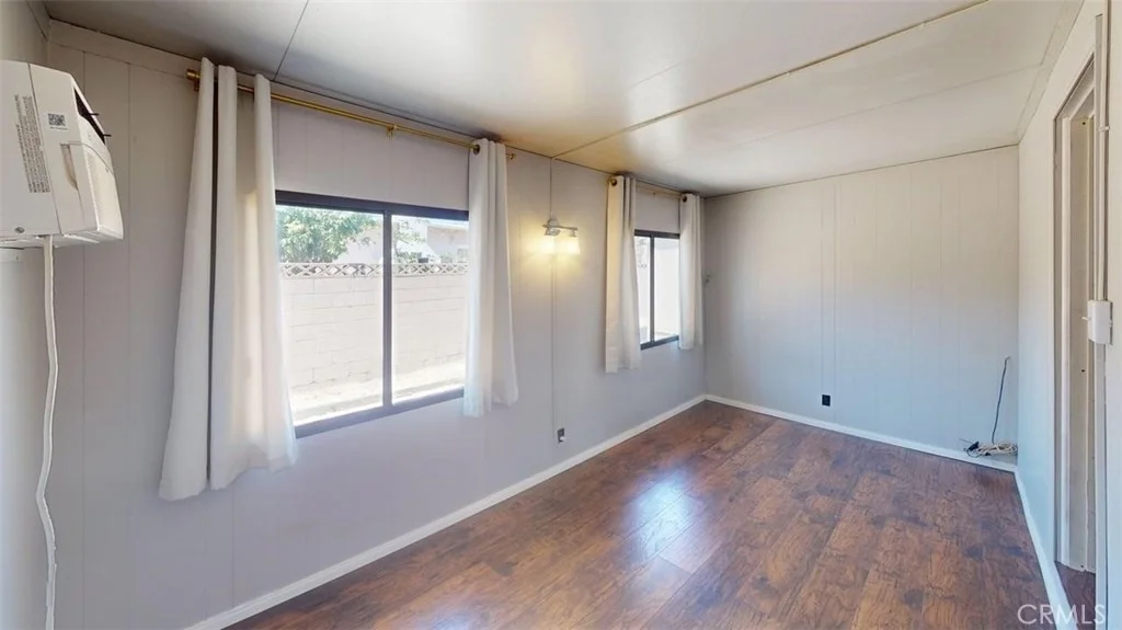 Photo of 10820 Hamden