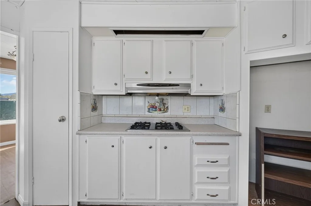 Photo of 39346 Contreras