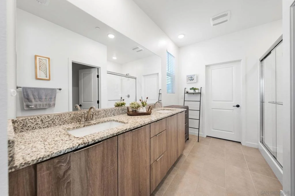 Photo of 35241 Valencia Pt
