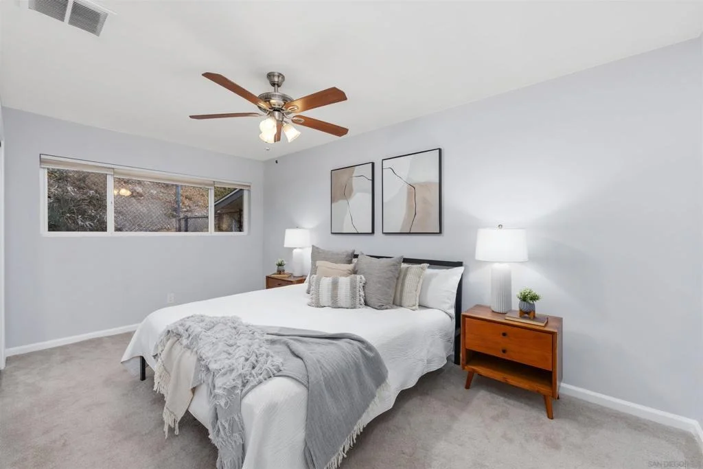 Photo of 8837 Carmir
