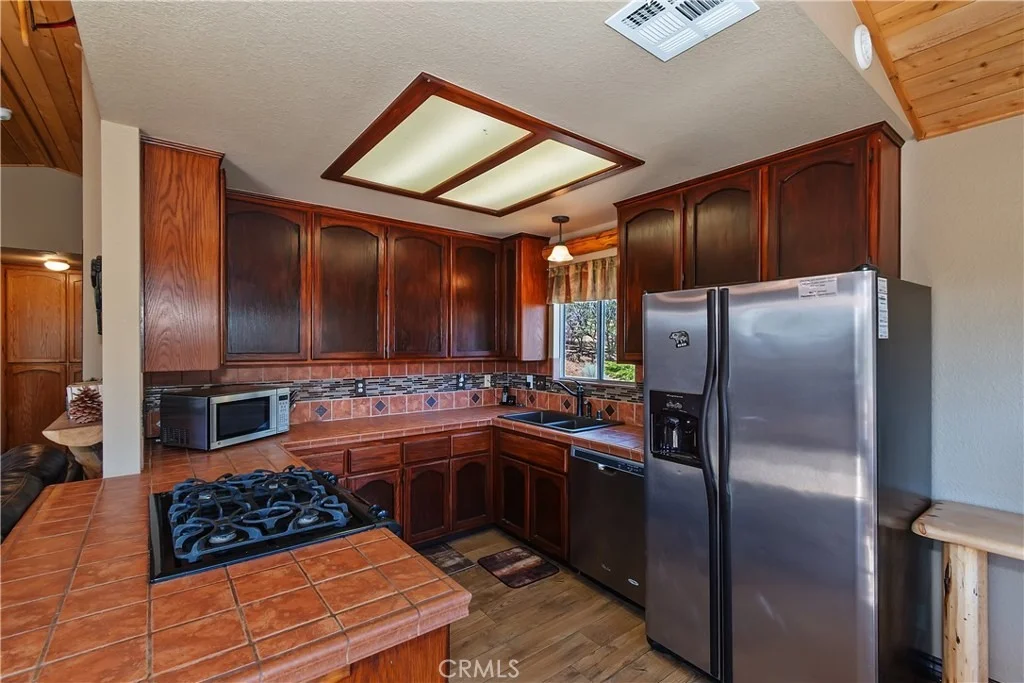 Photo of 43850 Yosemite Drive