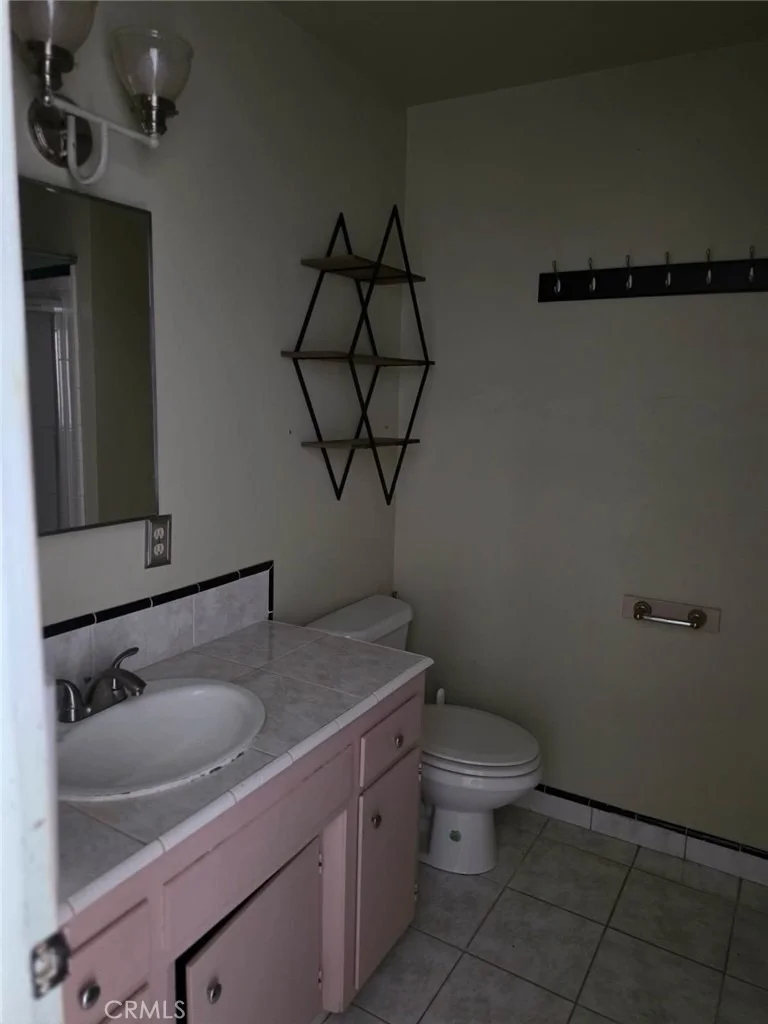 Photo of 2285 La Verne
