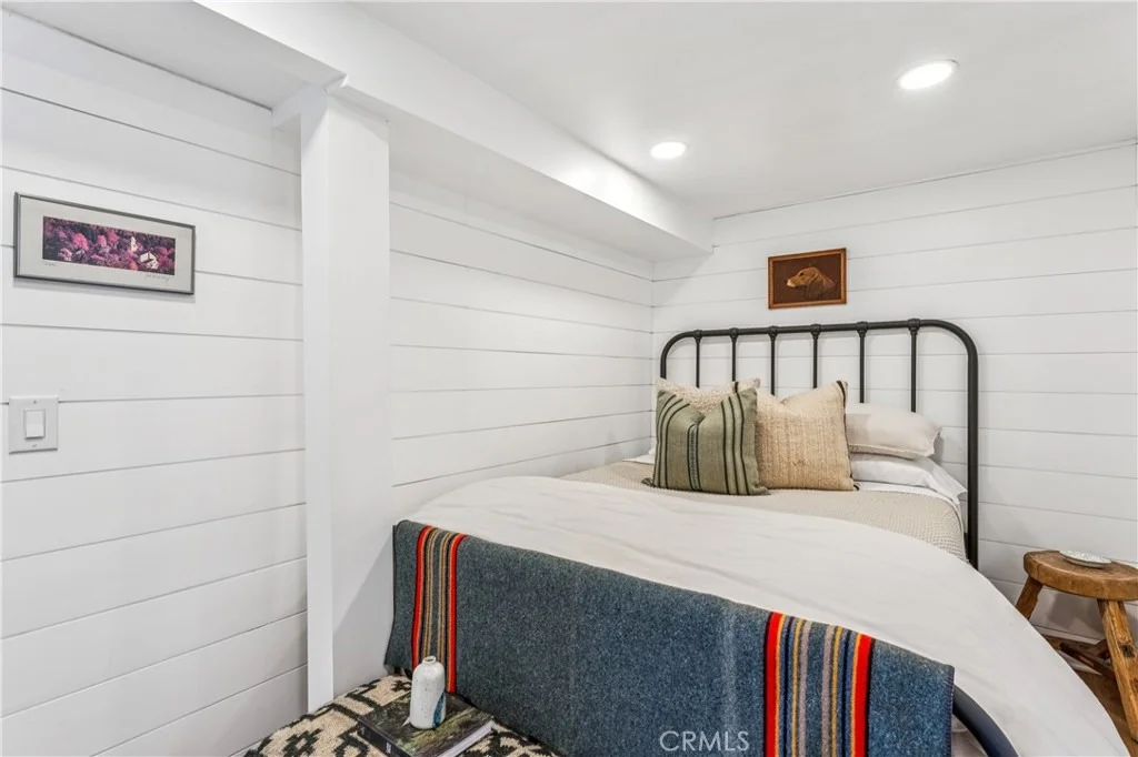 Photo of 28901 Palisades