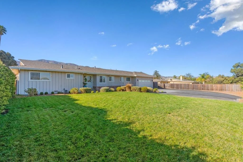 Photo of 296 River Road