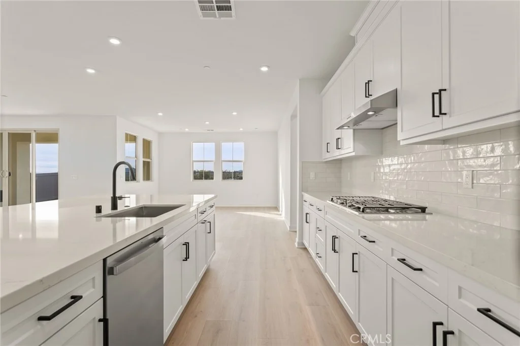 Photo of 1390 Amanda Glen