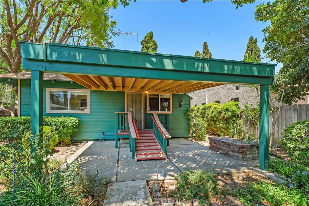 Photo of 3892 Oakwood Place