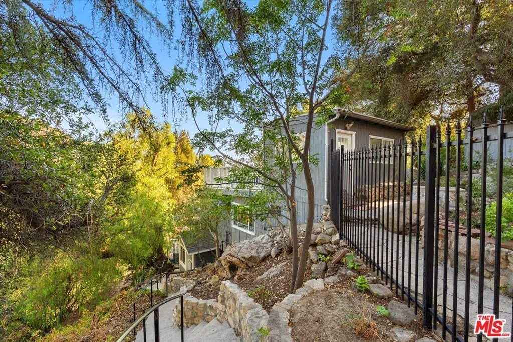 Photo of 5514 Canyonside Road