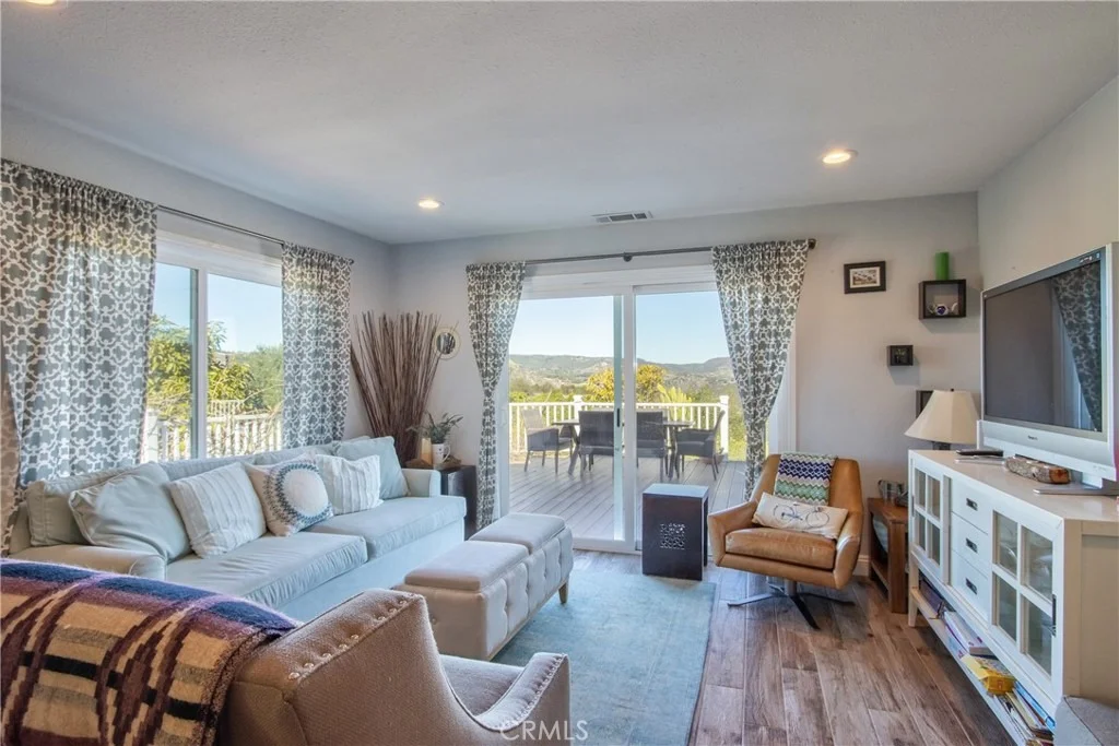 Photo of 40390 Ross Road