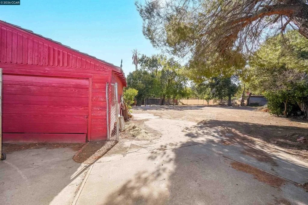 Photo of 2812 Cowell