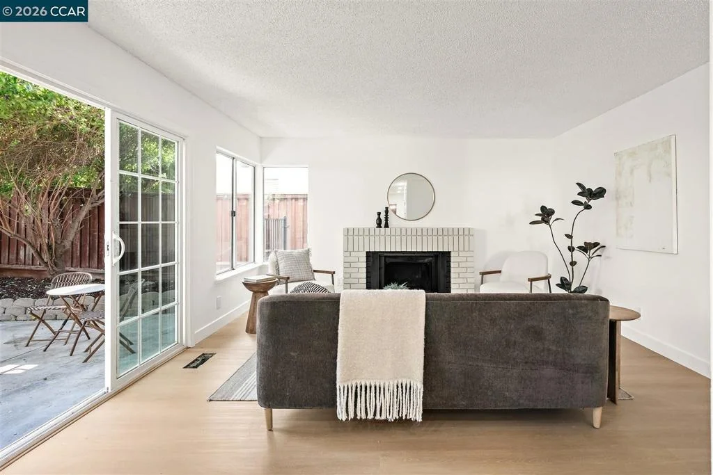 Photo of 1180 Amanda Cir