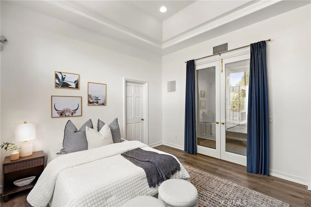 Photo of 1582 White Alder