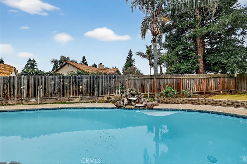 Photo of 724 Robin Drive