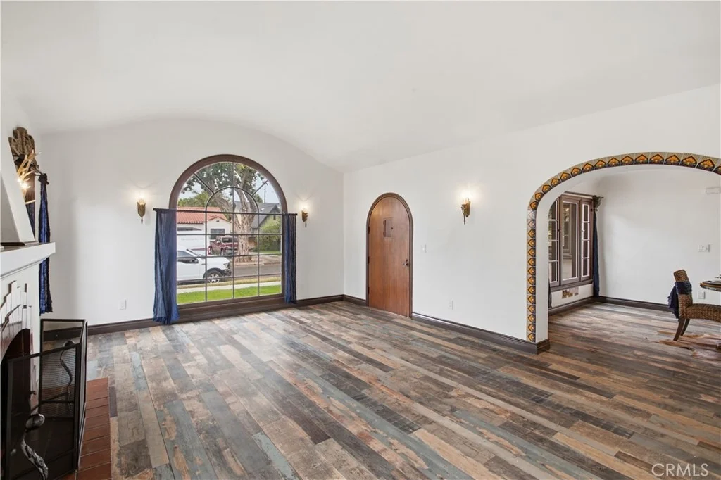 Photo of 4600 Merrill
