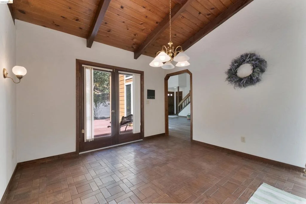 Photo of 20425 Brook Dr.