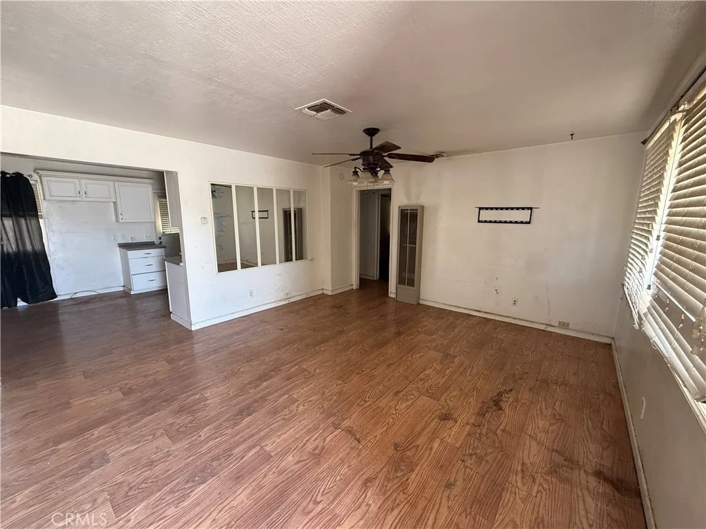 Photo of 1305 Castaic