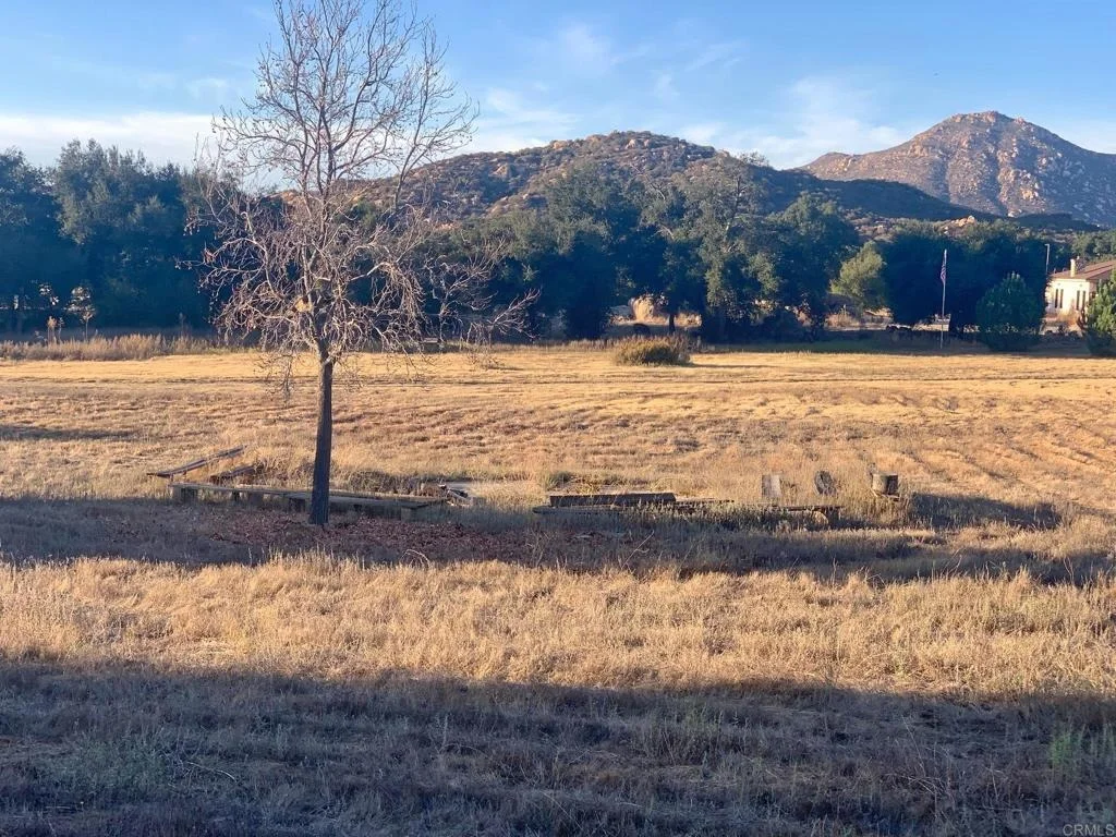 Photo of 24352 Featherstone Canyon Rd