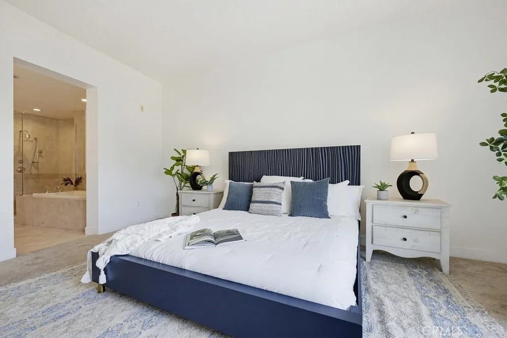Photo of Unit 406 at 402 Rockefeller