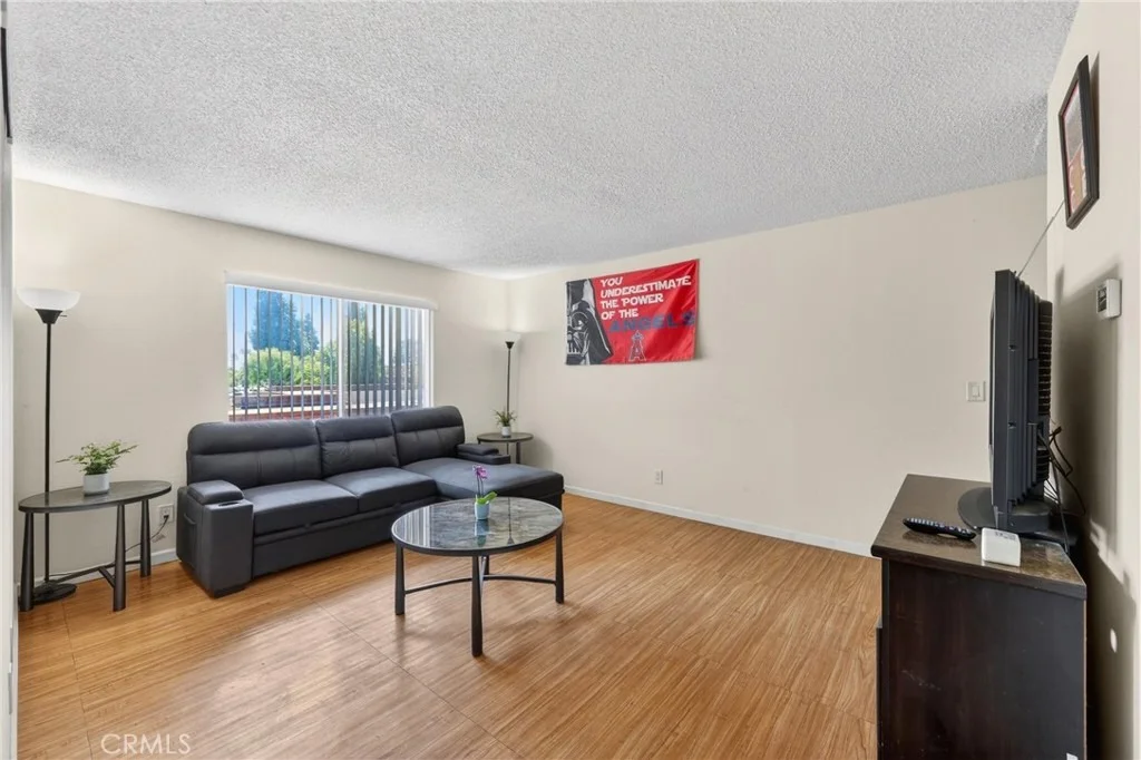 Photo of Unit 21 at 5905 Rosemead Blvd