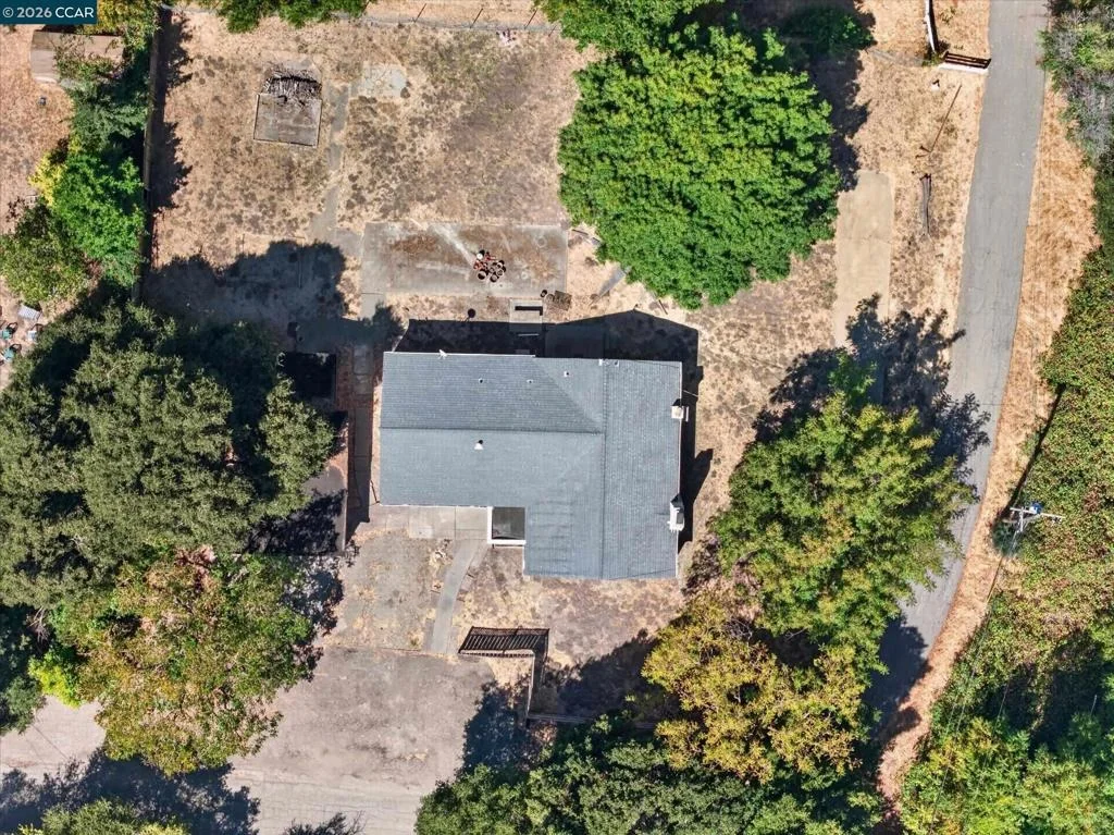 Photo of 31 Laurel Ln.
