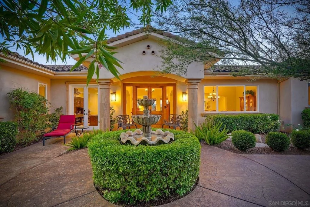Photo of 30388 Castlecrest