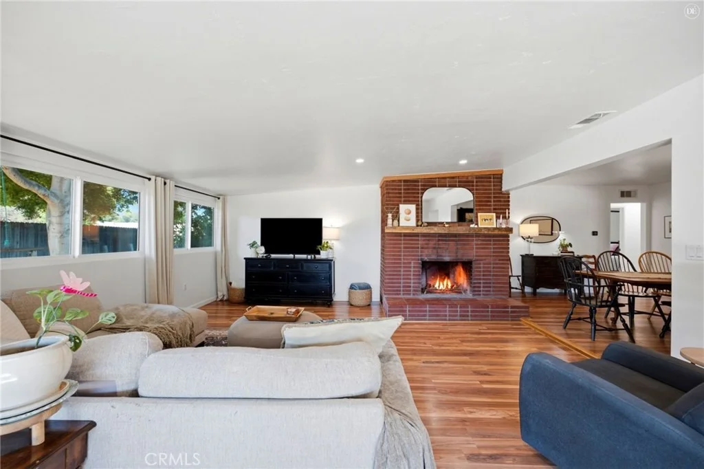 Photo of 8755 Delano