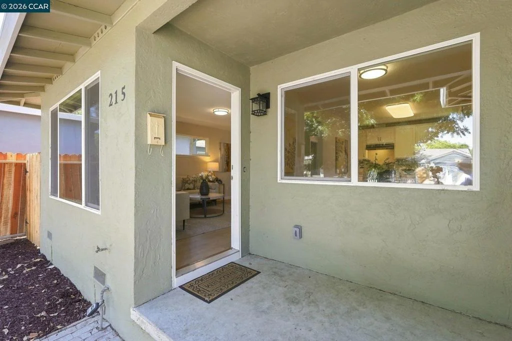 Photo of 215 W 12th Street