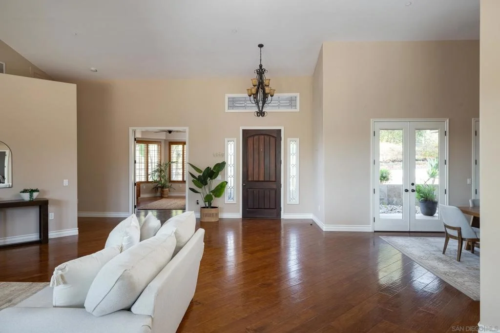 Photo of 15275 Eastvale Rd