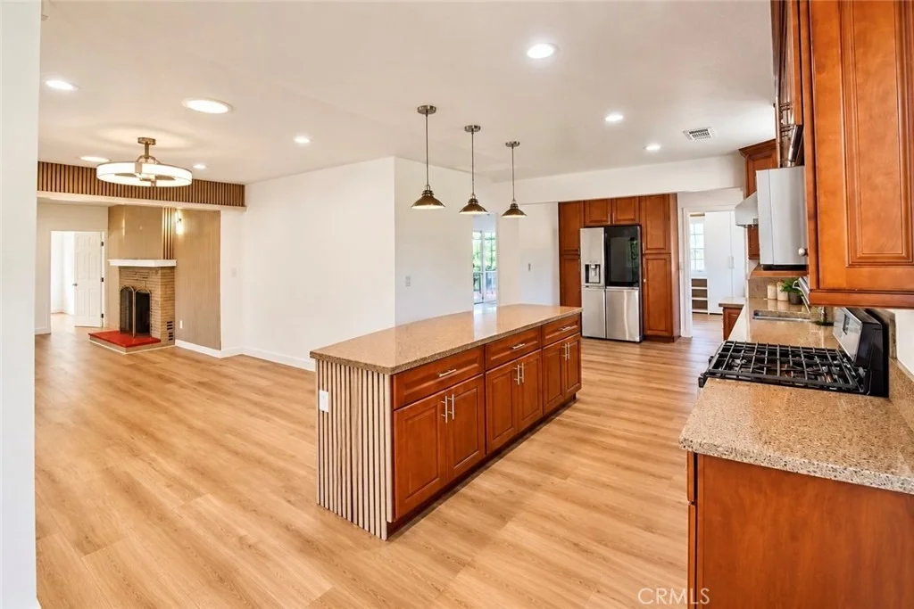 Photo of 17841 Collins