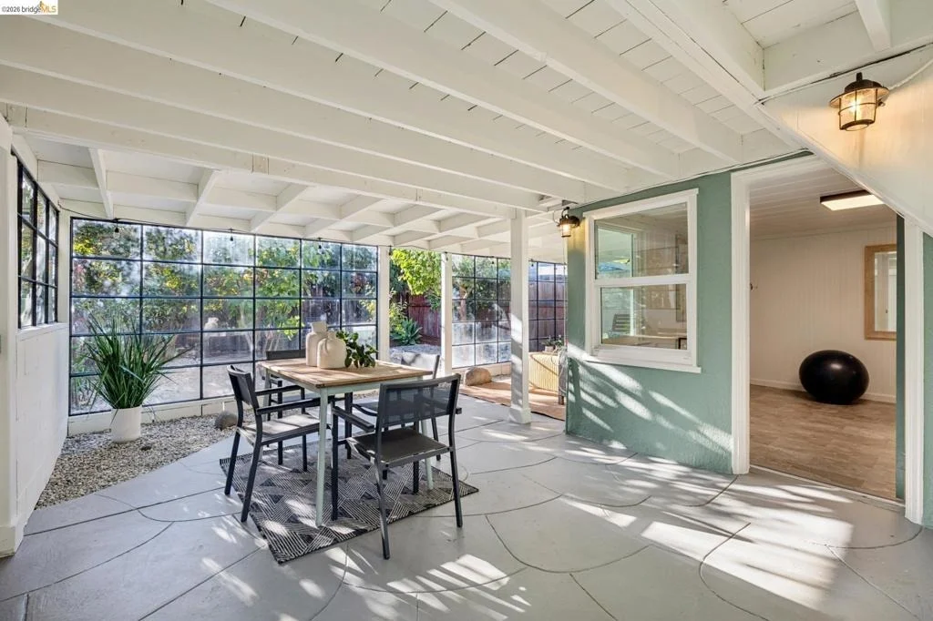 Photo of 830 Cornell Ave