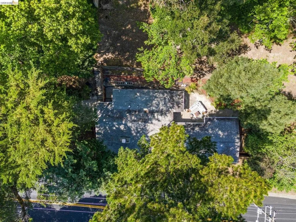 Photo of 2647 Monterey Blvd